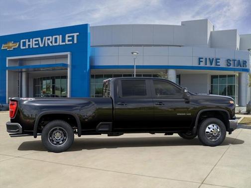 2025 Chevrolet Silverado 3500 LT