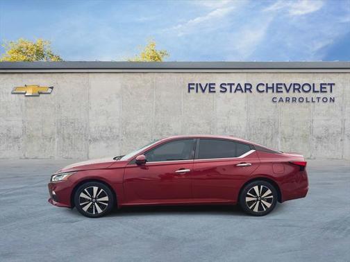 2021 Nissan Altima 2.5 SV