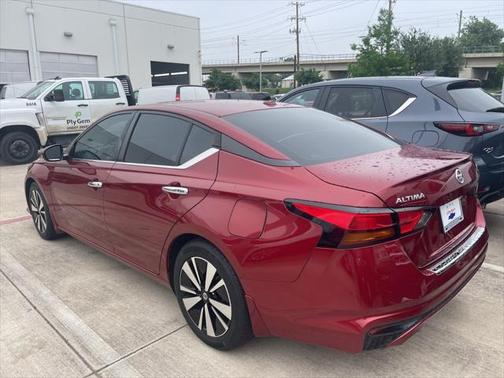 2021 Nissan Altima 2.5 SV