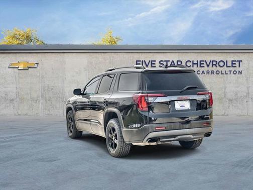 2022 GMC Acadia AWD AT4