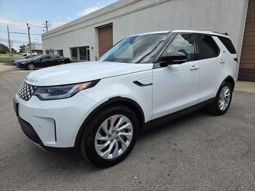 2024 Land Rover Discovery P300 S