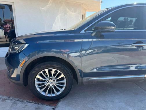 2017 Lincoln MKX Select