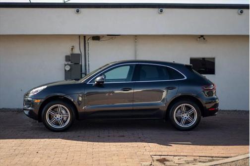 2017 Porsche Macan Base