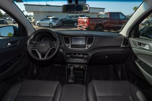 2017 Hyundai TUCSON SE Plus