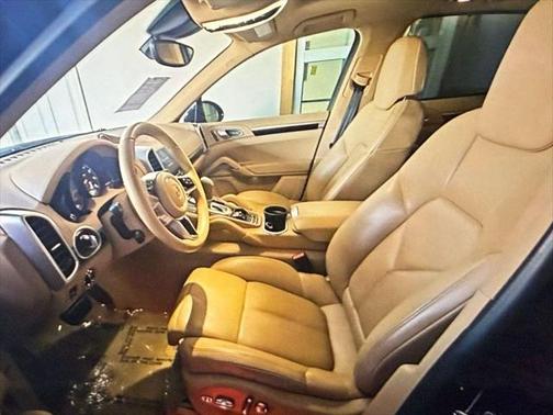2017 Porsche Cayenne Platinum Edition