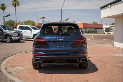 2017 Porsche Cayenne Platinum Edition
