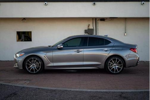 2020 Genesis G70 2.0T RWD