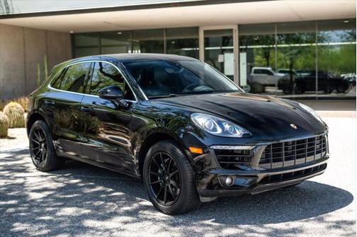 2017 Porsche Macan Base