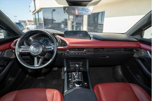2022 Mazda Mazda3 FWD w/Premium Package