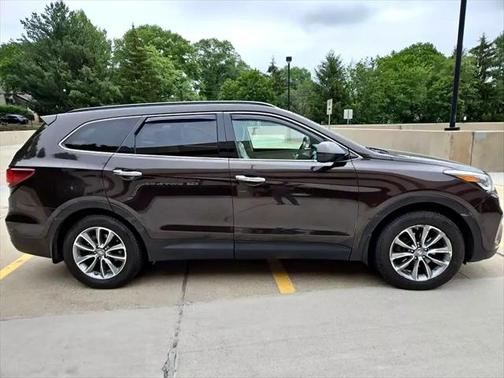 2018 Hyundai SANTA FE SE