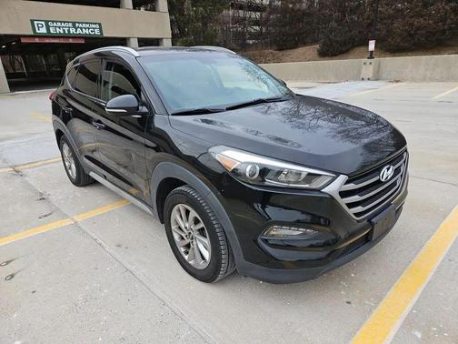 2017 Hyundai TUCSON SE Plus