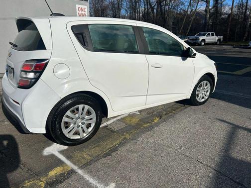 2017 Chevrolet Sonic LT