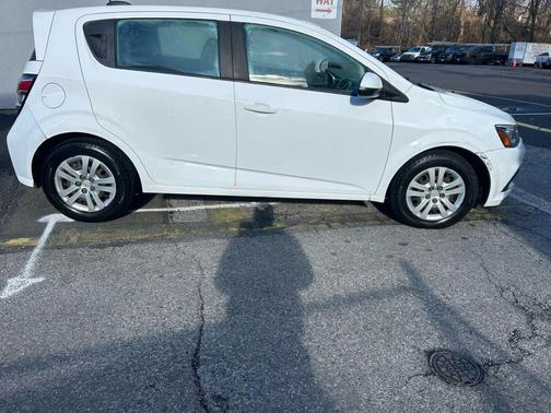 2017 Chevrolet Sonic LT