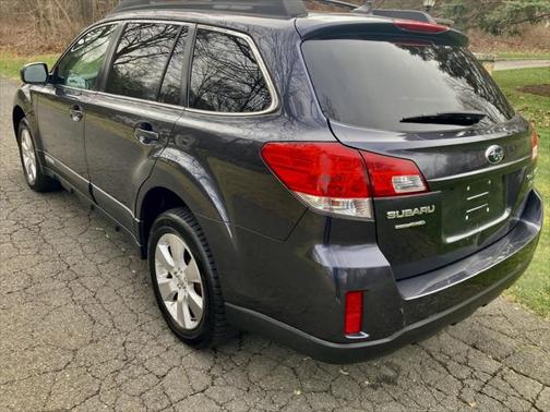 2011 Subaru Outback 3.6 R Premium
