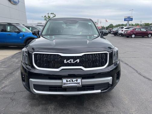 Ebony Black 2024 Kia Telluride LX