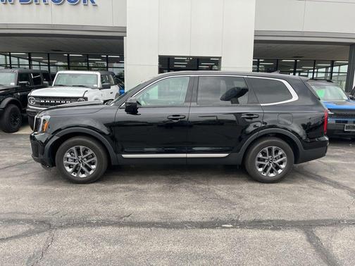 Ebony Black 2024 Kia Telluride LX