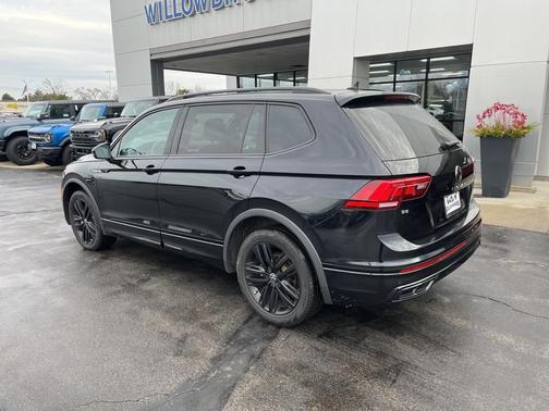 2022 Volkswagen Tiguan 2.0T SE R-Line Black