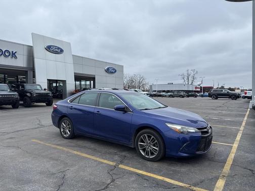 2016 Toyota Camry SE