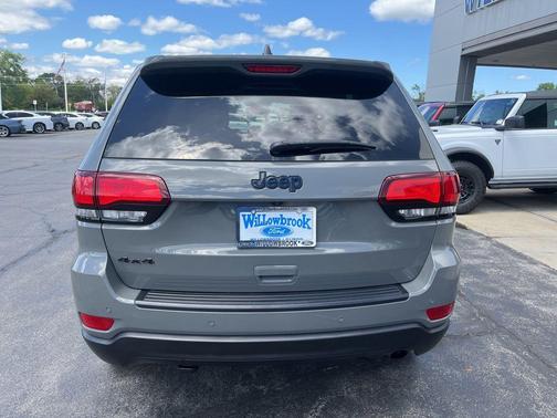 Sting Gray Clearcoat 2020 Jeep Grand Cherokee Upland