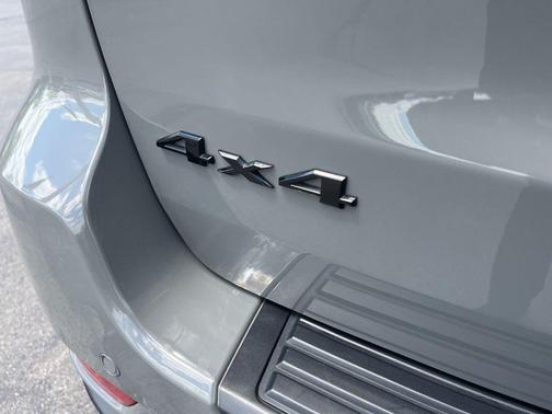 Sting Gray Clearcoat 2020 Jeep Grand Cherokee Upland