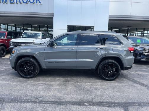 Sting Gray Clearcoat 2020 Jeep Grand Cherokee Upland