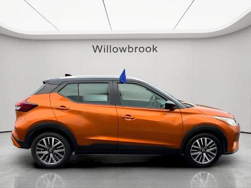 Monarch Orange / Super Black 2023 Nissan Kicks SV