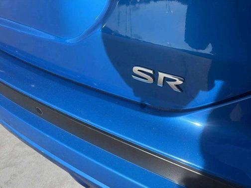 2022 Nissan Kicks SR