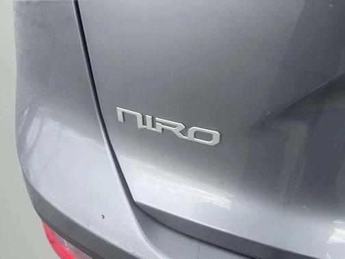 2023 Kia Niro LX