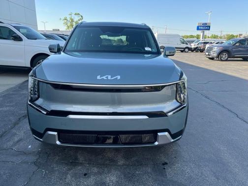 Iceberg Green 2024 Kia EV9 Land