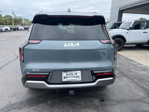 Iceberg Green 2024 Kia EV9 Land