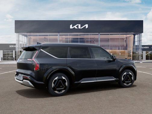 Metal 2026 Kia EV9 Land