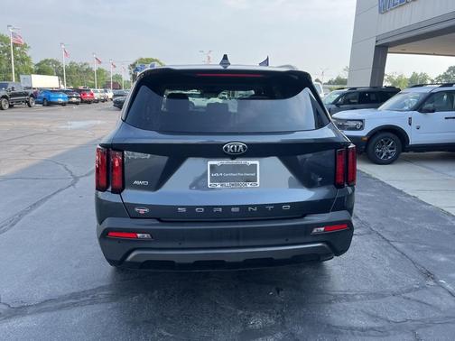 2021 Kia Sorento S