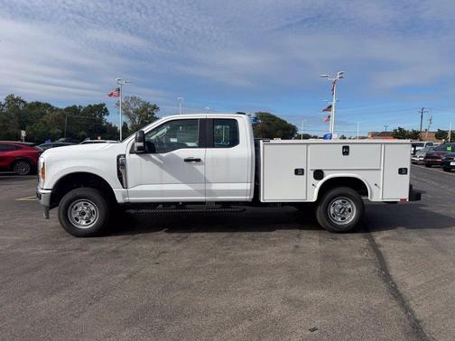 Oxford White 2026 Ford F-250 XL