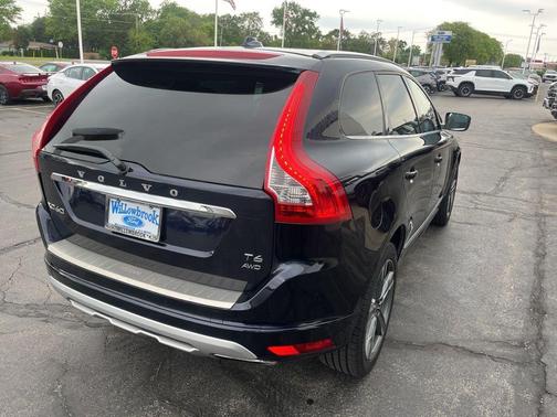 Magic Blue Metallic 2017 Volvo XC60 T6 Dynamic