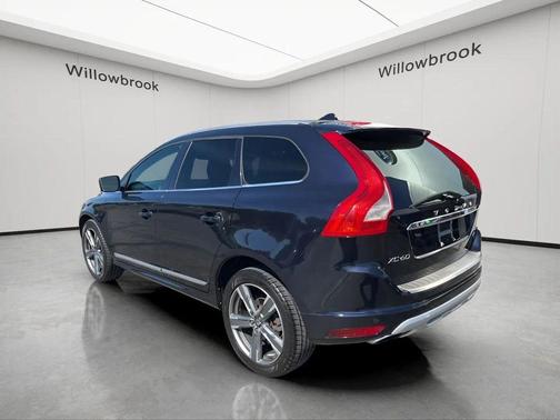 Magic Blue Metallic 2017 Volvo XC60 T6 Dynamic
