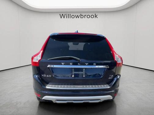 Magic Blue Metallic 2017 Volvo XC60 T6 Dynamic