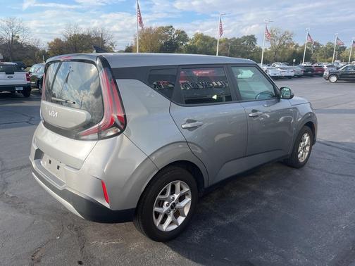 2023 Kia Soul LX