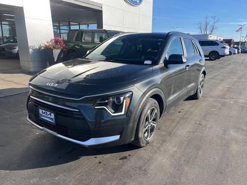 2023 Kia Niro LX