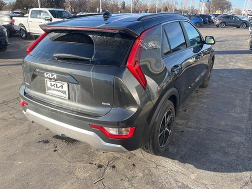 2023 Kia Niro LX