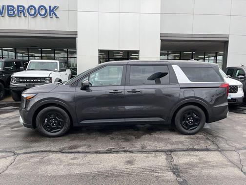 Metal 2025 Kia Carnival LXS