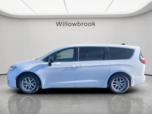 2024 Chrysler Pacifica Touring-L
