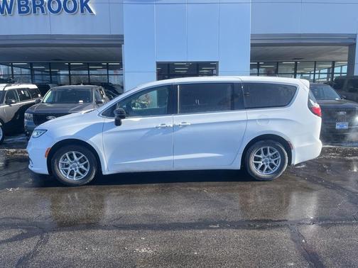 2024 Chrysler Pacifica Touring-L