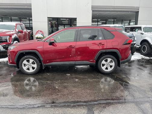 2021 Toyota RAV4 Hybrid LE