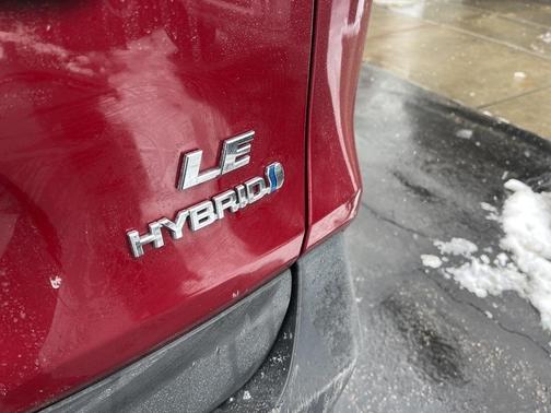 2021 Toyota RAV4 Hybrid LE