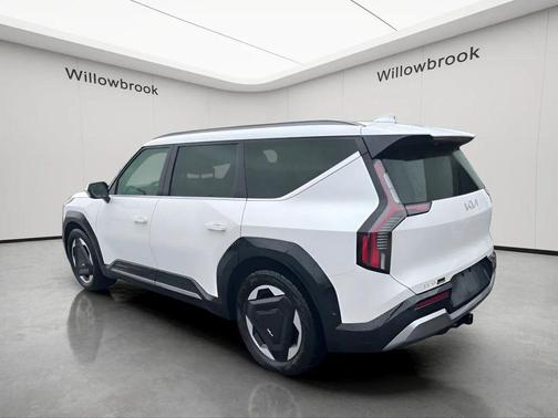 Snow White Pearl 2024 Kia EV9 Land