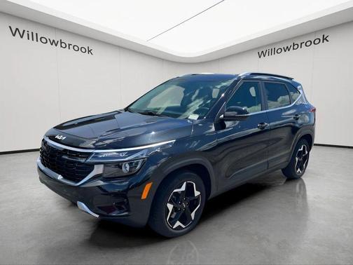 Fusion Orange 2024 Kia Seltos EX