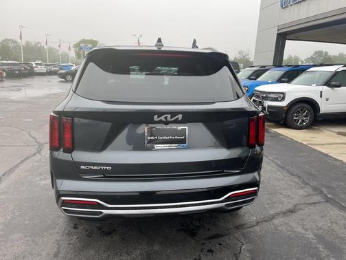 2023 Kia Sorento S