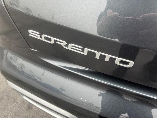 2023 Kia Sorento S