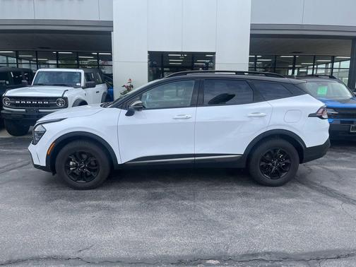 Glacier White Pearl 2024 Kia Sportage X-Pro Prestige