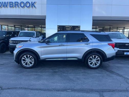 Silver Metallic 2021 Ford Explorer XLT